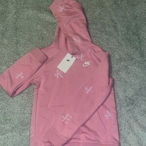 Brand New Stylish Nike Hoodie
Great for the Spring !